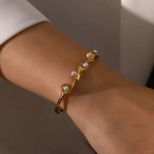 Opaline Pearl & Gold Cuff