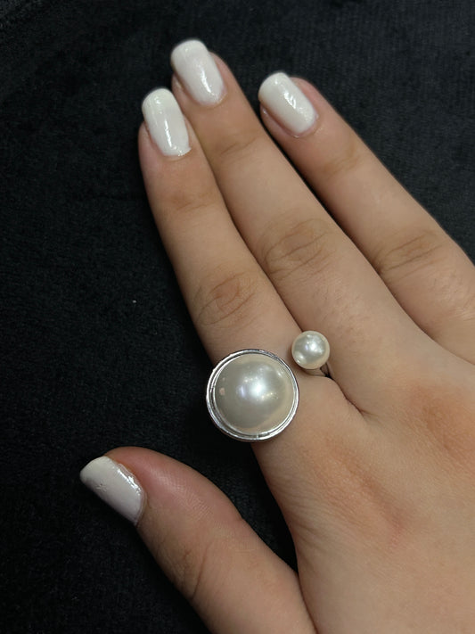 Silver & Pearl Ring